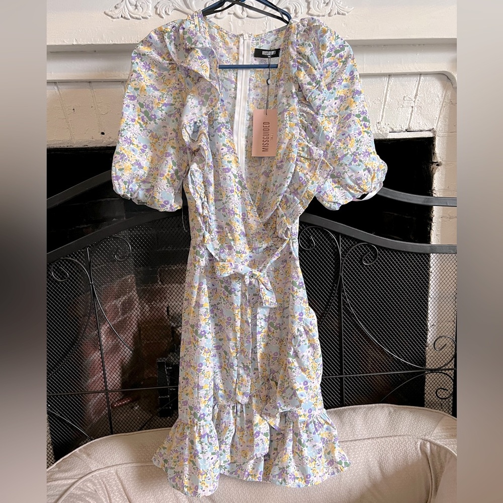 Misguided size 4 floral dress